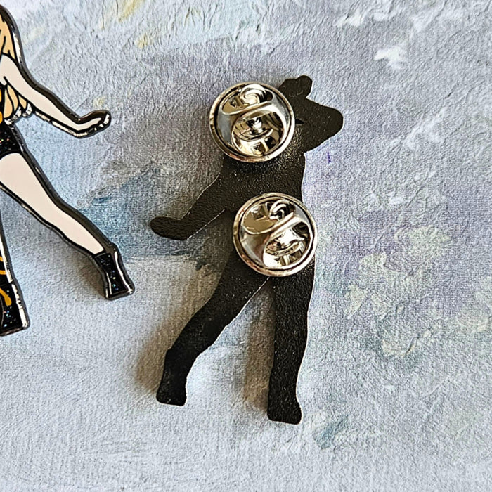 Rep Outfit Enamel Pin (gold)