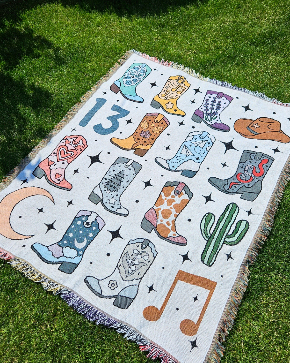 Cowboy Boot Woven Blanket (darker purple)