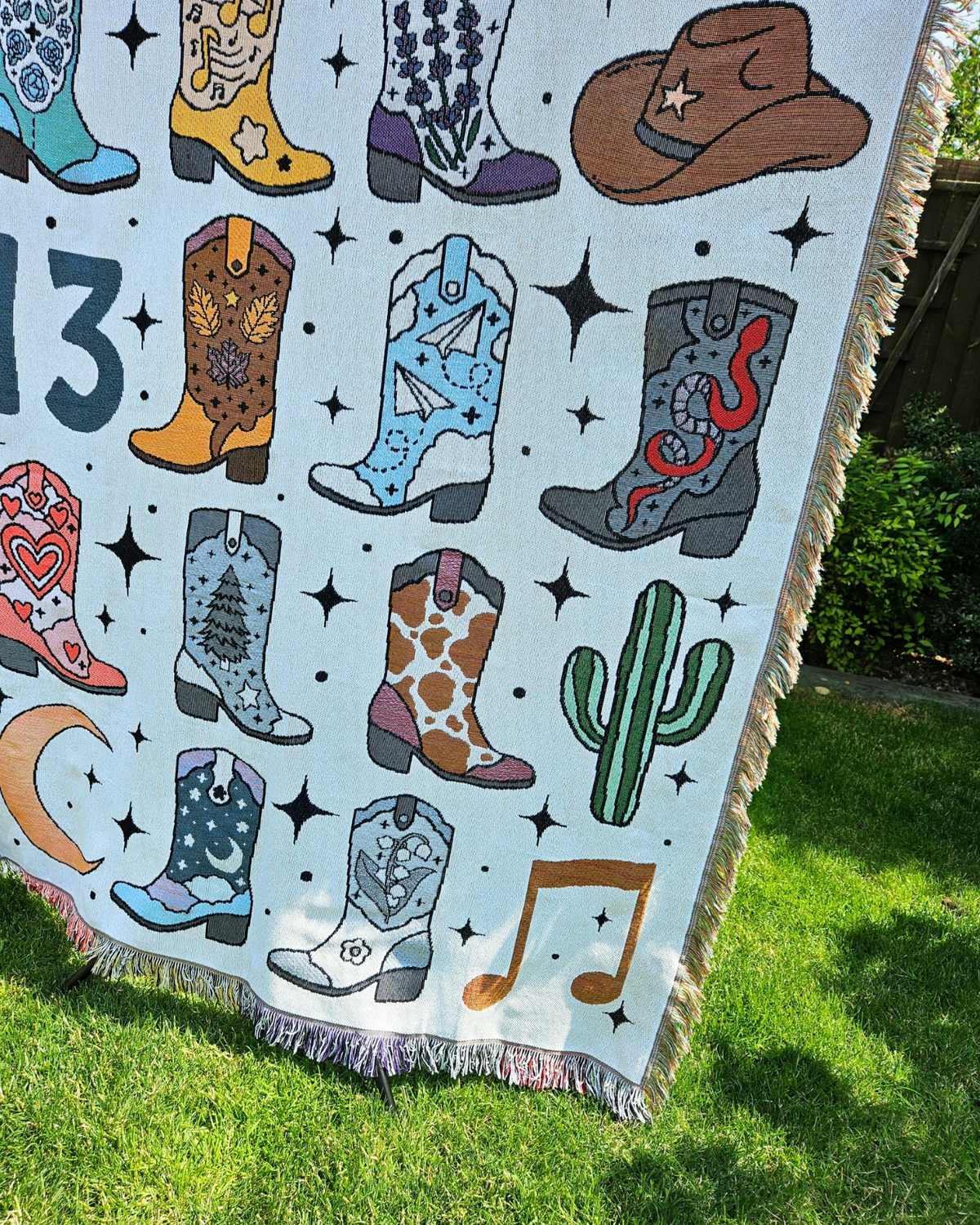 Cowboy Boot Woven Blanket (darker purple)