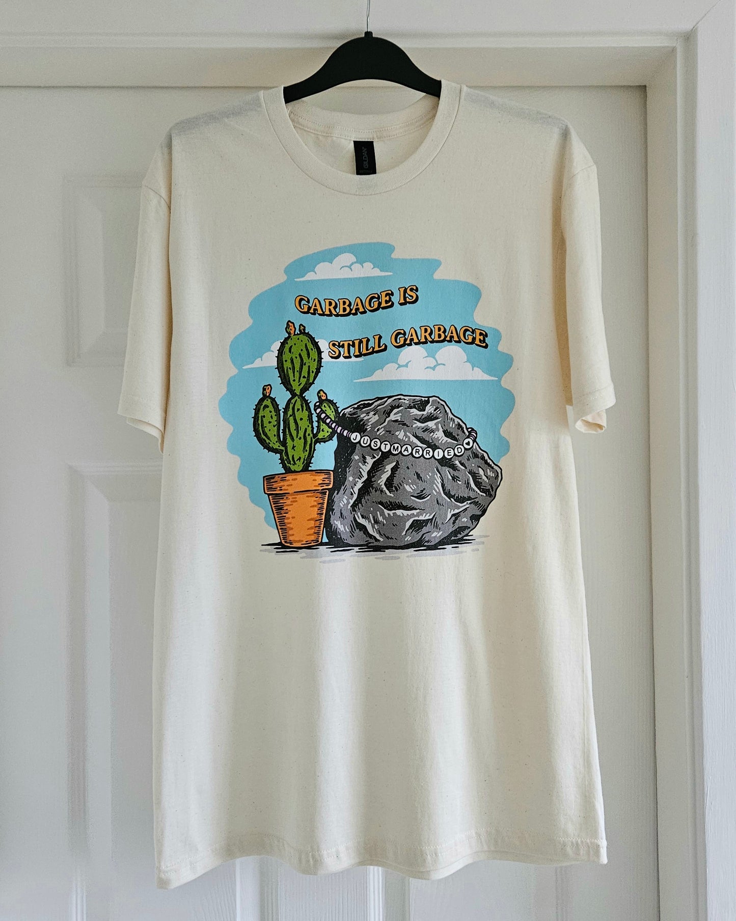 Cactus & Rock Just Married T-Shirt