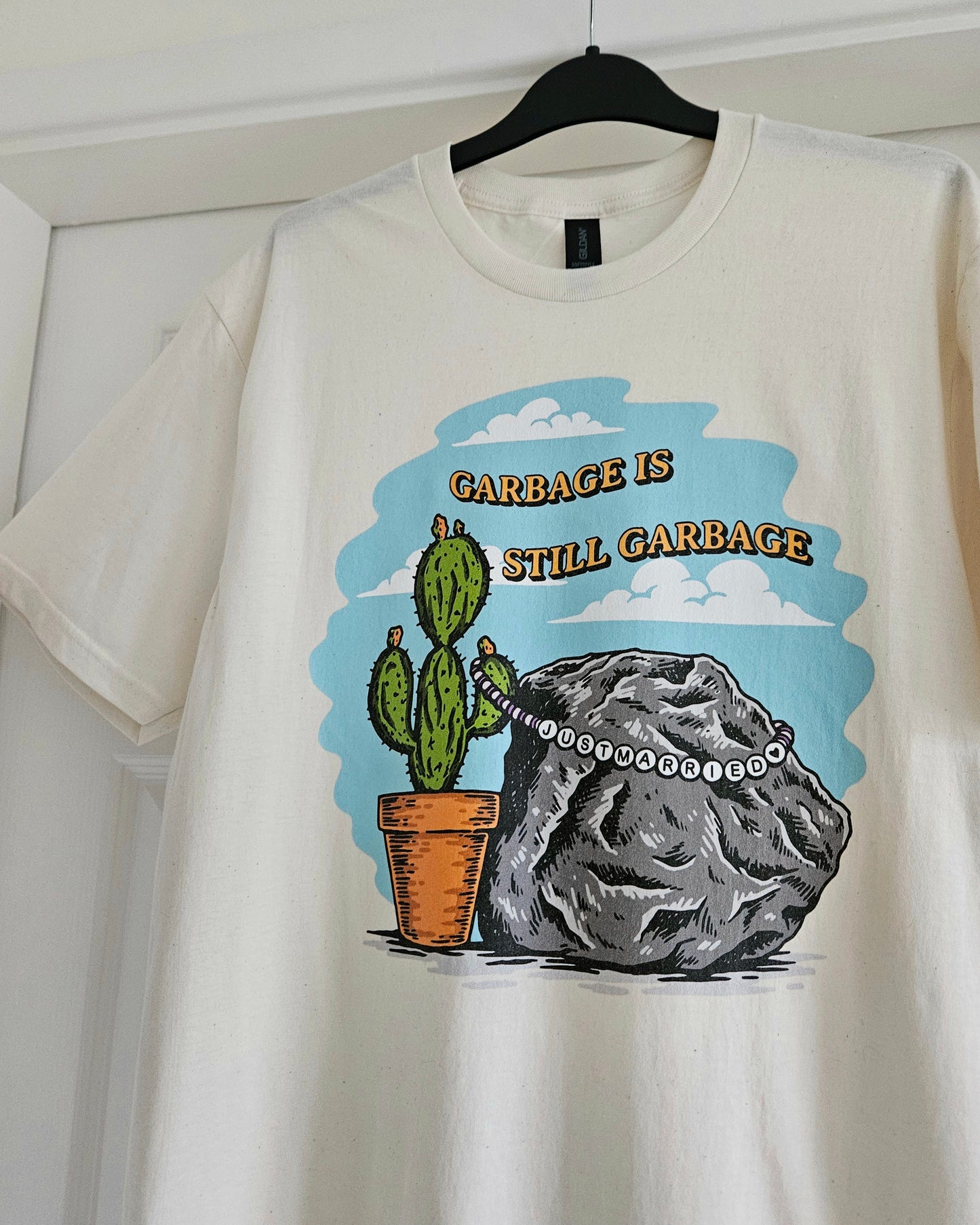 Cactus & Rock Just Married T-Shirt