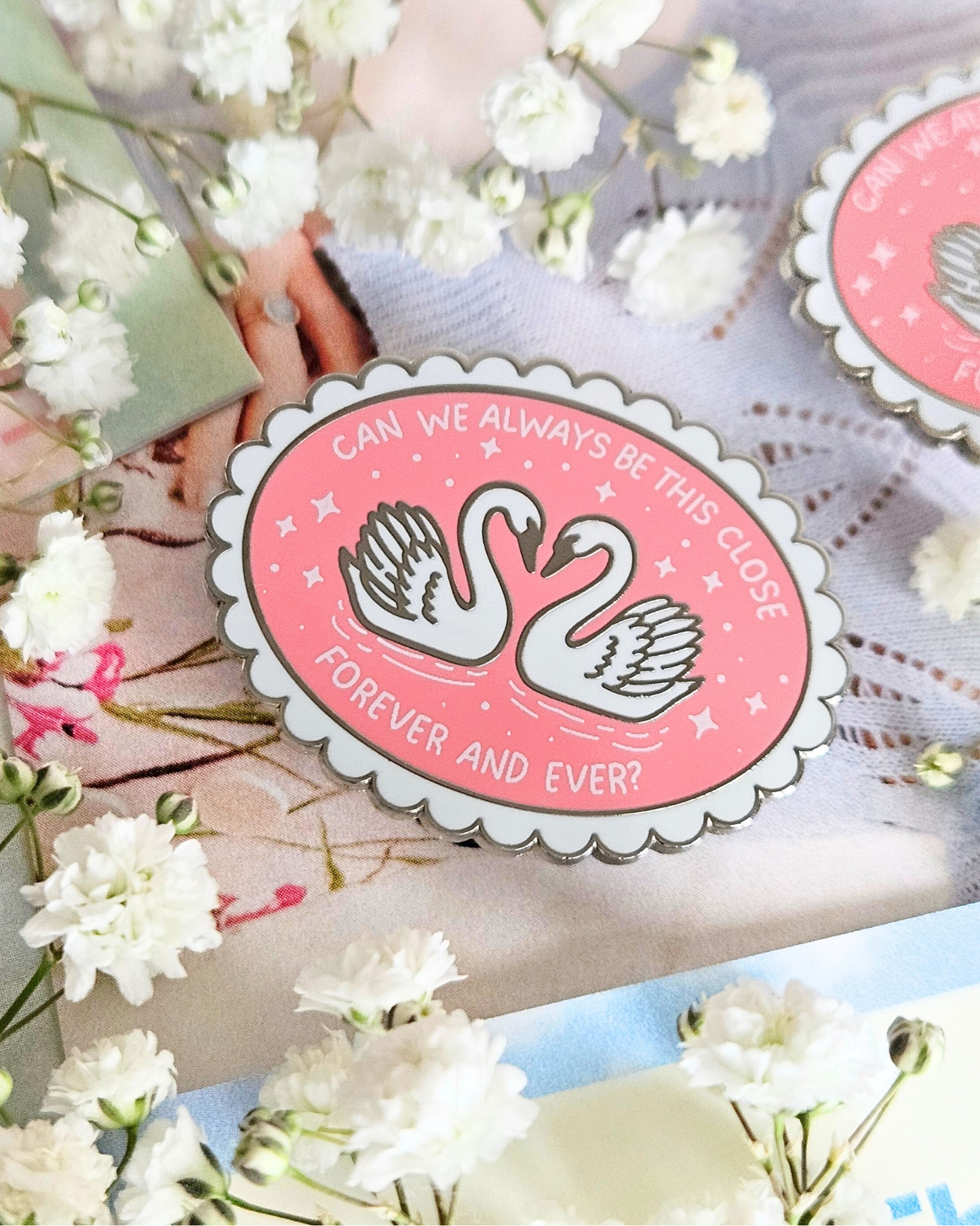 Lover Swans Enamel Pin