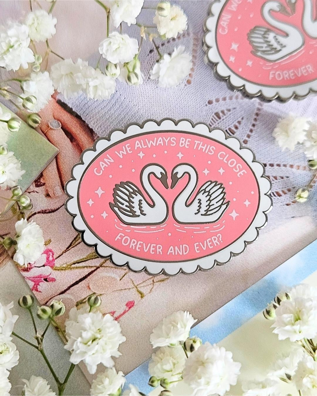 Lover Swans Enamel Pin